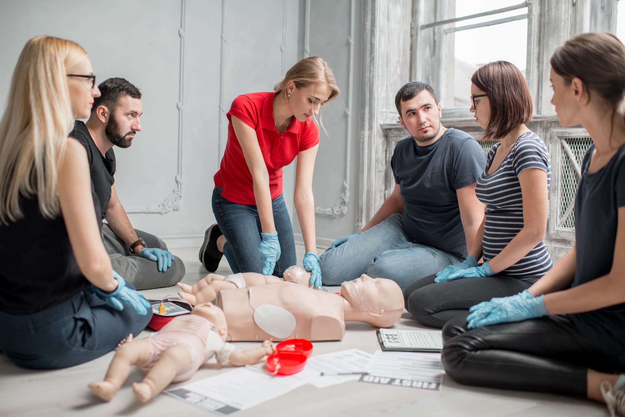 Profissionais em treinamento de segurança